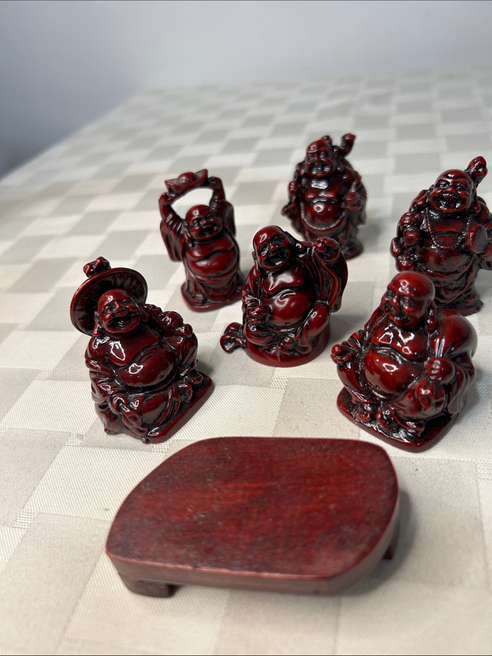Source Unknown Glossy Red Laughing Buddha Figurine Set